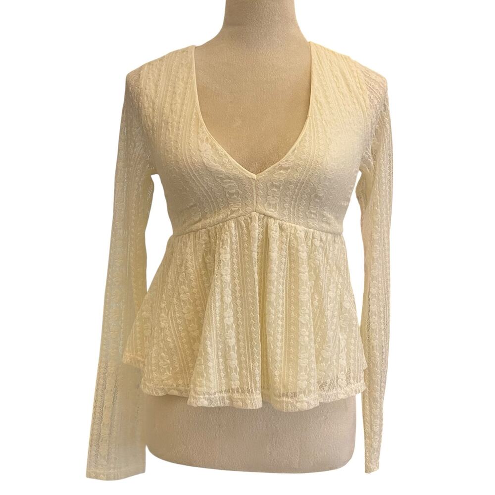 NWT Women's Ruby & Jewell Long Sleeve Lace Top Size Small Low V-Neck Cream